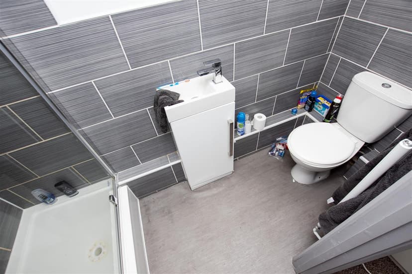 116, Heeley Road - Image 2
