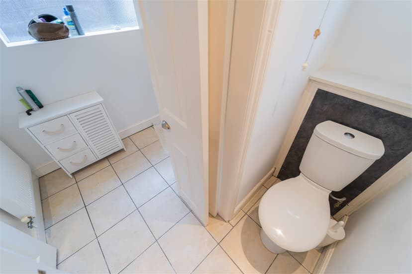 105, Tiverton Road - Image 7