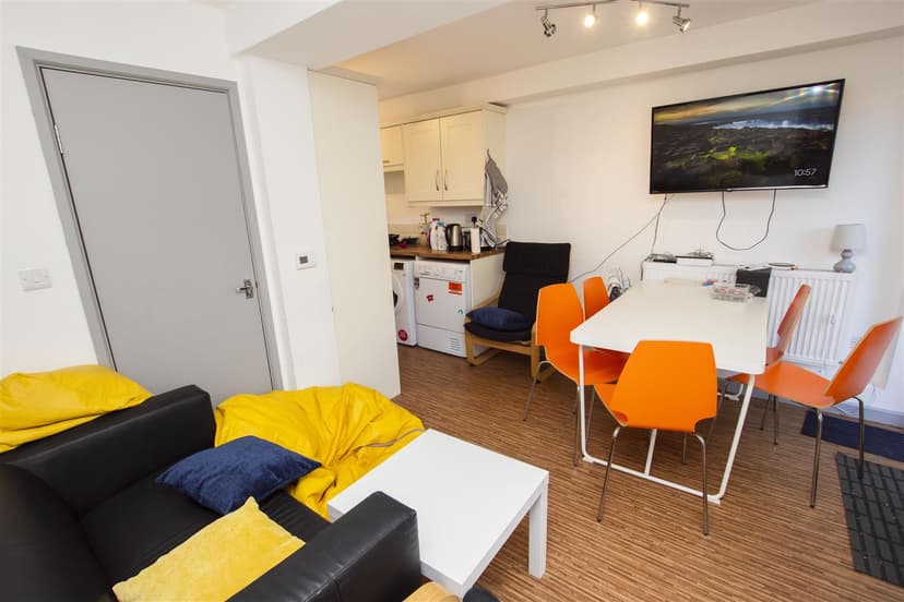 90, Heeley Road - Image 11