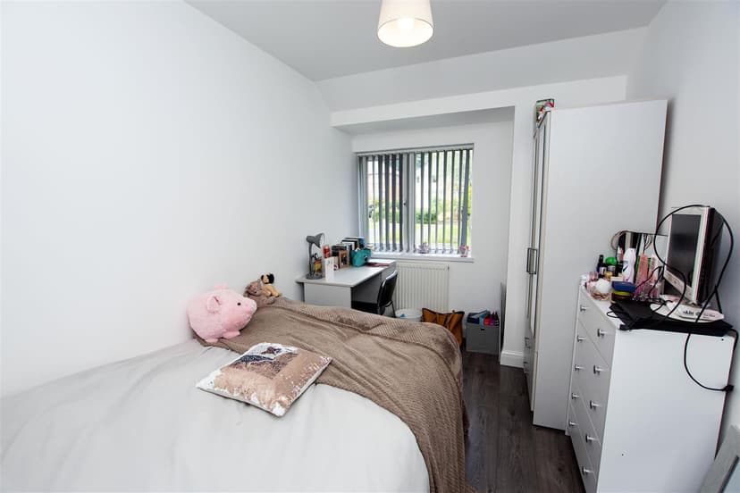 36, Quinton Road - Image 5