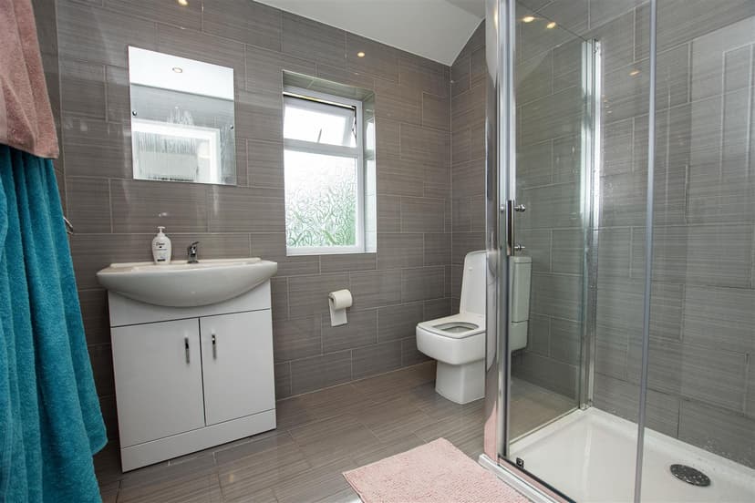 36, Quinton Road - Image 2