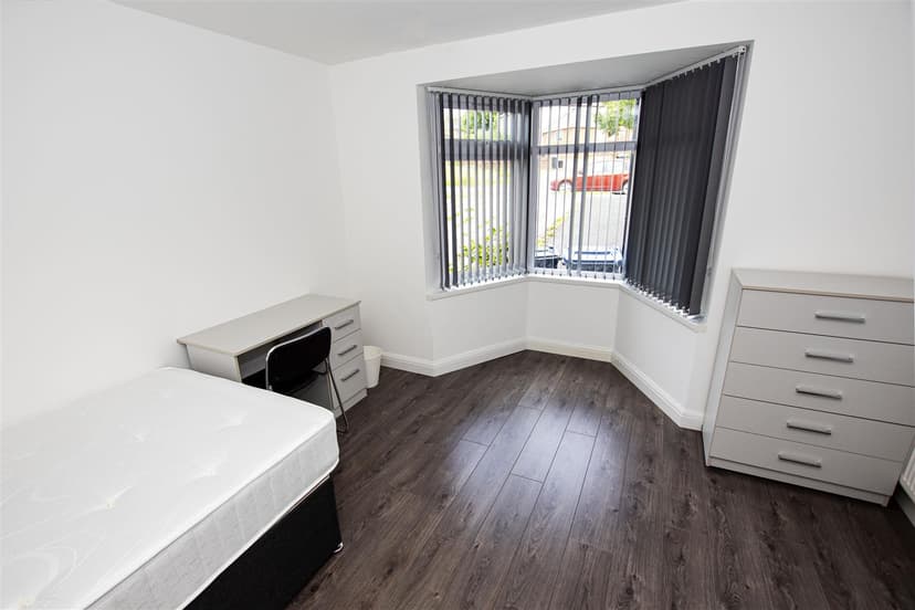 46, Quinton Road - Image 8