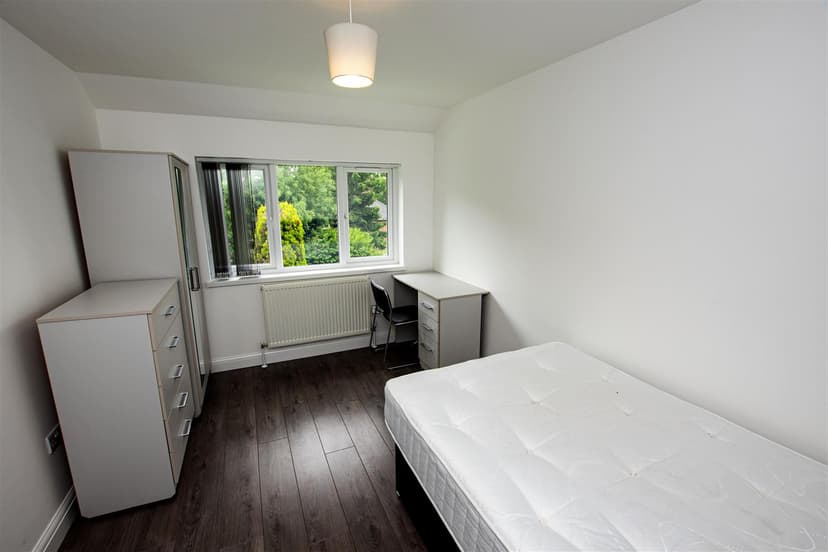 46, Quinton Road - Image 5