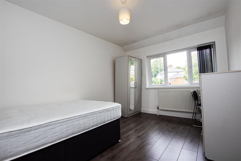 46, Quinton Road - Image 4