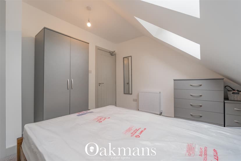 303, Warwards Lane - Image 8