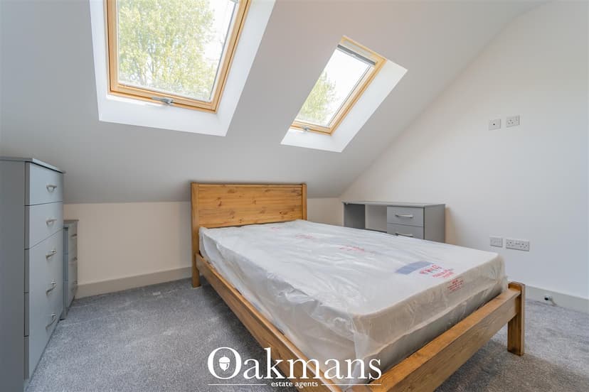 303, Warwards Lane - Image 7