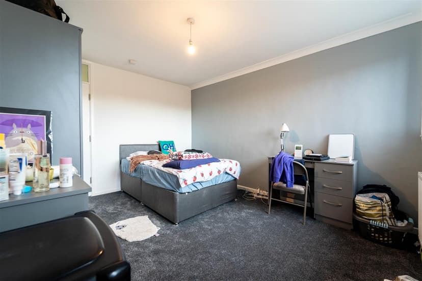 9, Wellman Croft - Image 15