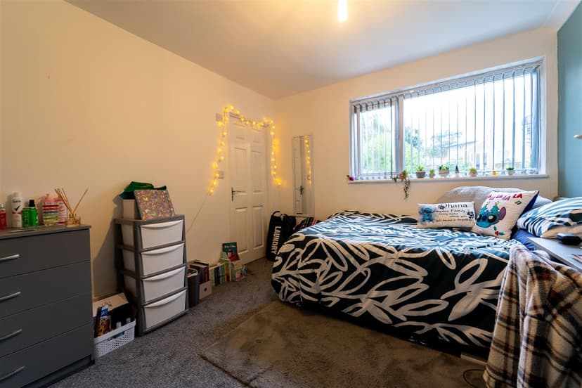 9, Wellman Croft - Image 11