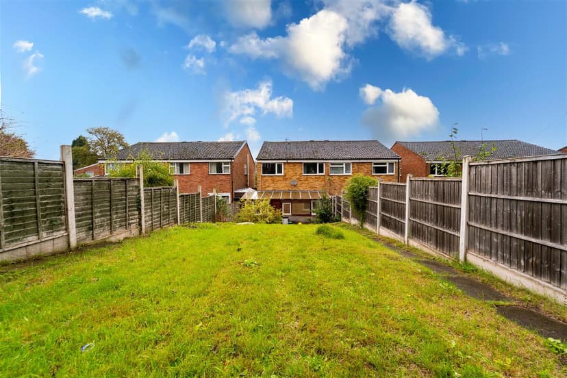 9, Wellman Croft - Image 2