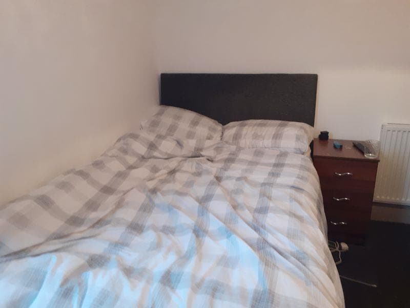 92, Exeter Road - Image 3