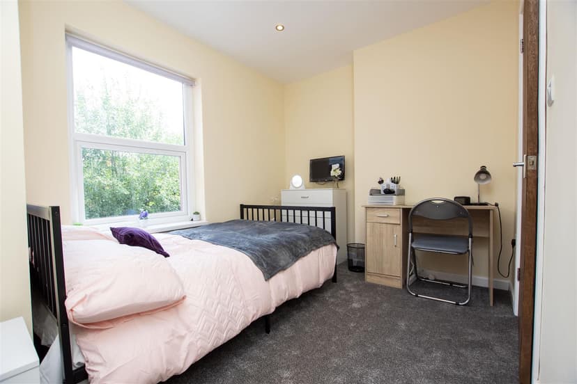 84, Raddlebarn Road - Image 12