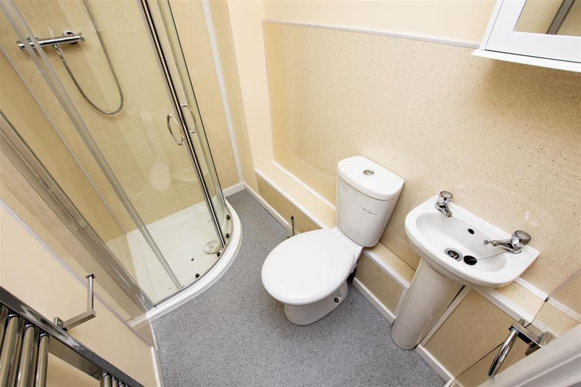 84, Raddlebarn Road - Image 10