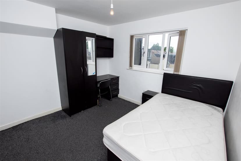 183, Tiverton Road - Image 7