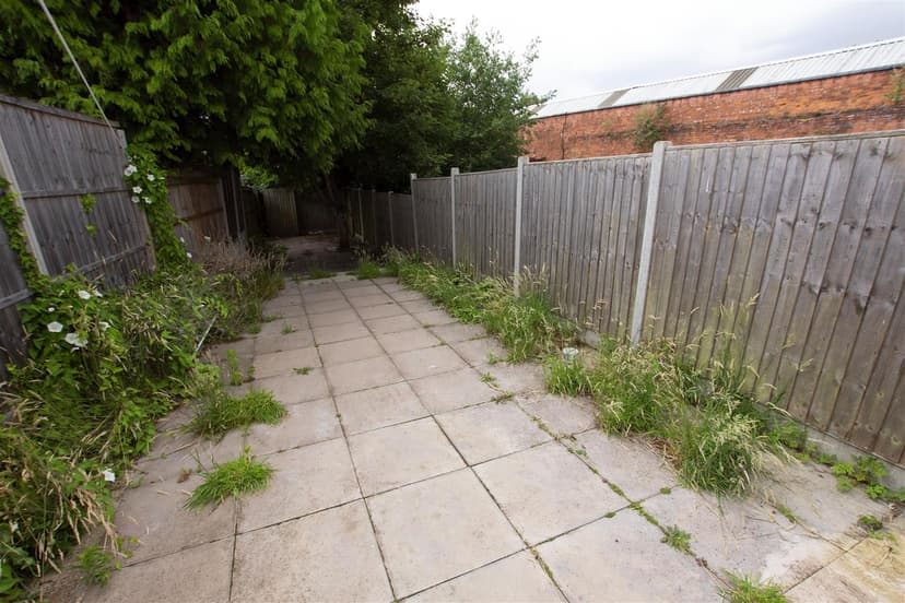 183, Tiverton Road - Image 1