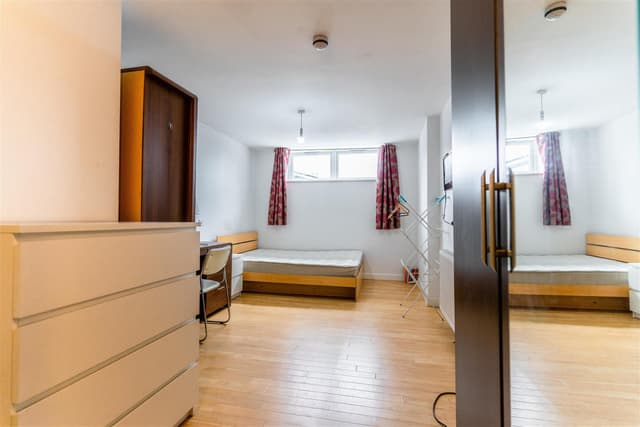 564a, Bristol Road - Image 2