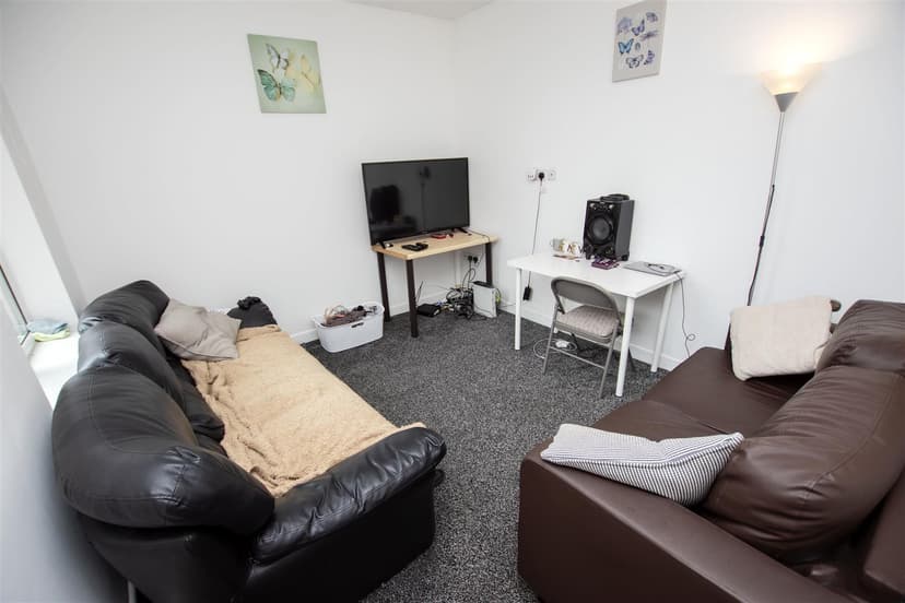 860, Pershore Road - Image 7