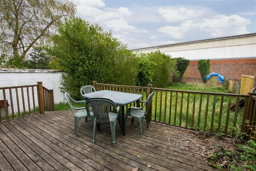 21, Gibbins Road - Image 2