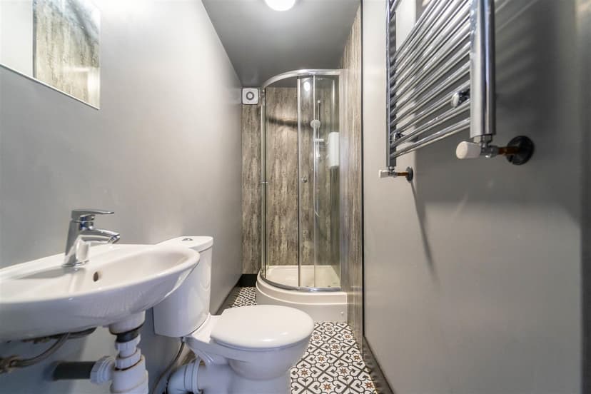 27, Cannon Hill Road - Image 7