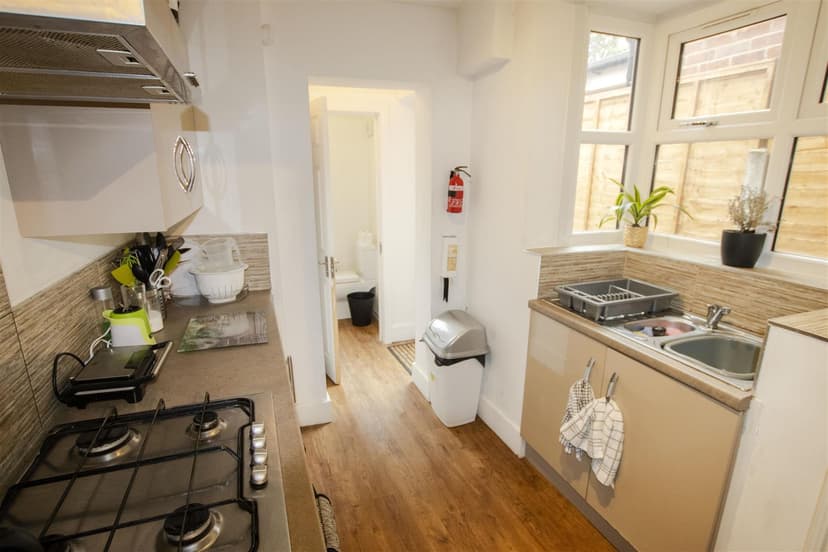 22, Winnie Road - Image 8