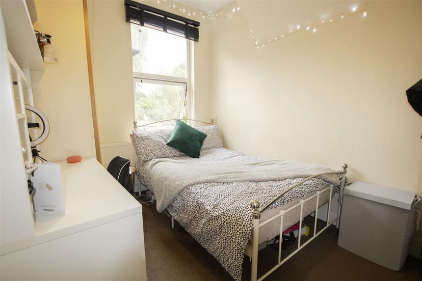 22, Winnie Road - Image 5