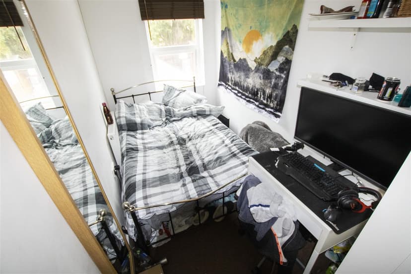 22, Winnie Road - Image 4