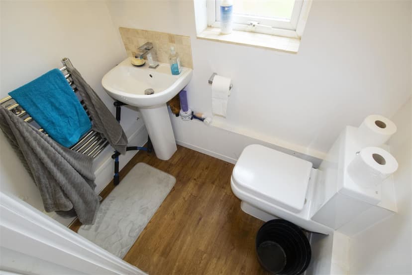 22, Winnie Road - Image 2