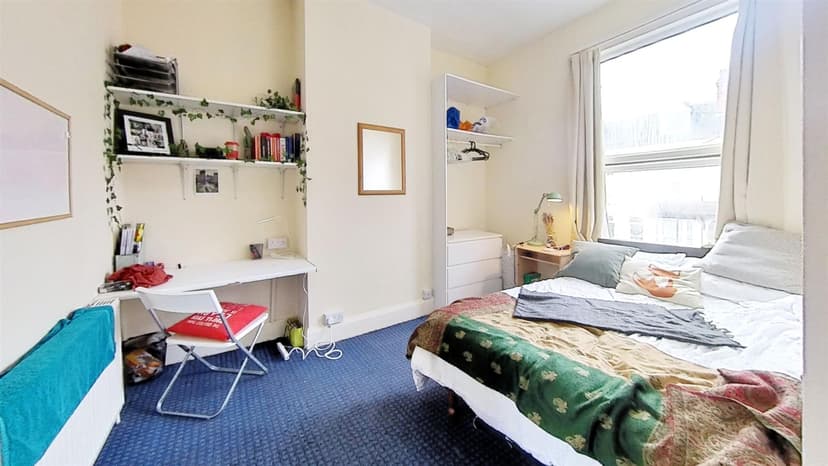 6, Harrow Road - Image 9