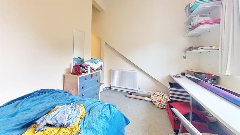 6, Harrow Road - Image 7