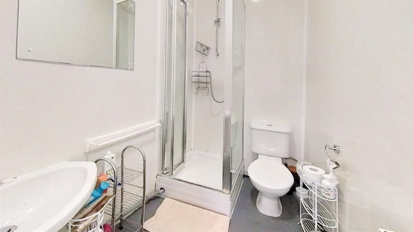 6, Harrow Road - Image 2