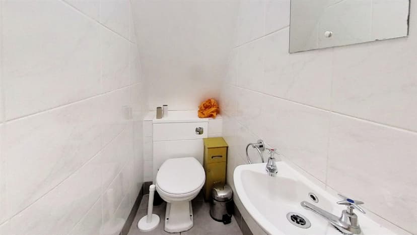 6, Harrow Road - Image 1