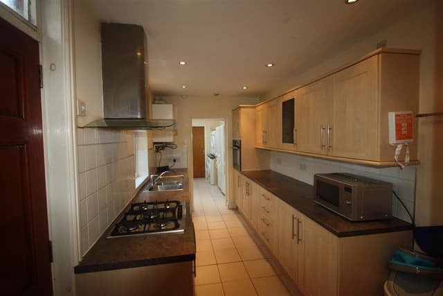 216, Heeley Road - Image 10