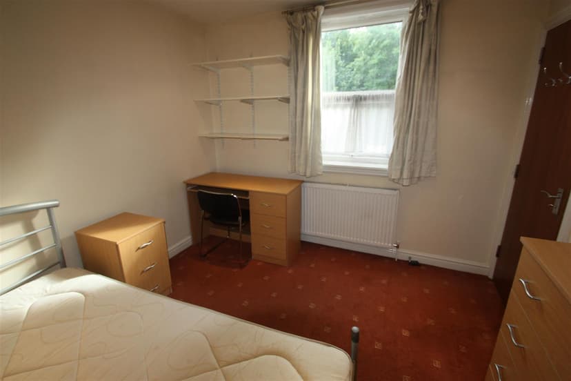 216, Heeley Road - Image 8