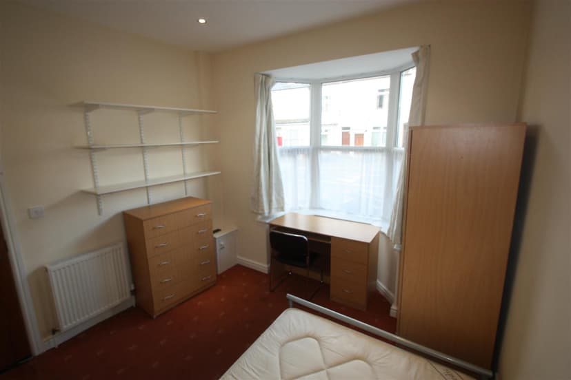 216, Heeley Road - Image 7