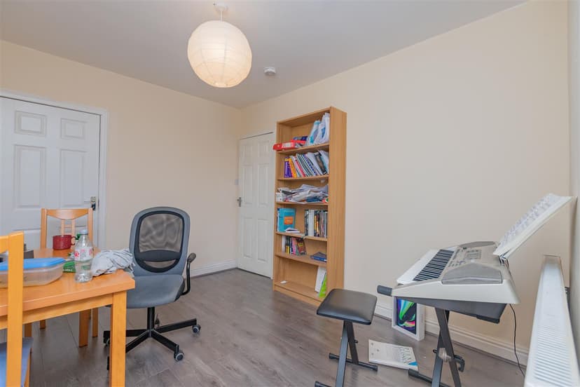 45, Reservoir Road - Image 4