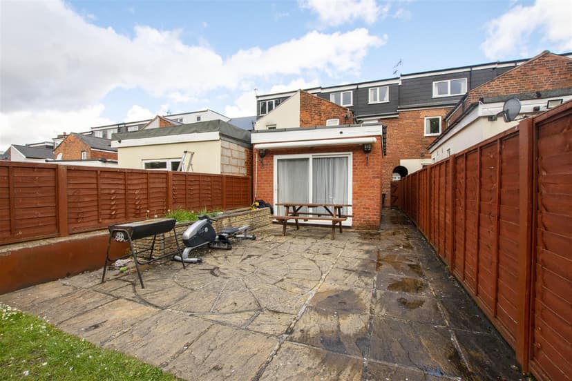 226, Heeley Road - Image 2