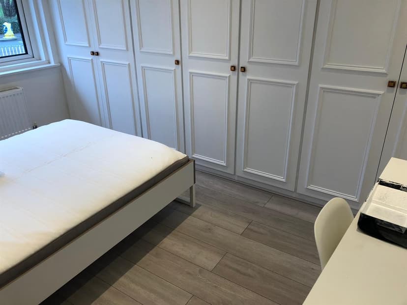 136, Fladbury Crescent - Image 6