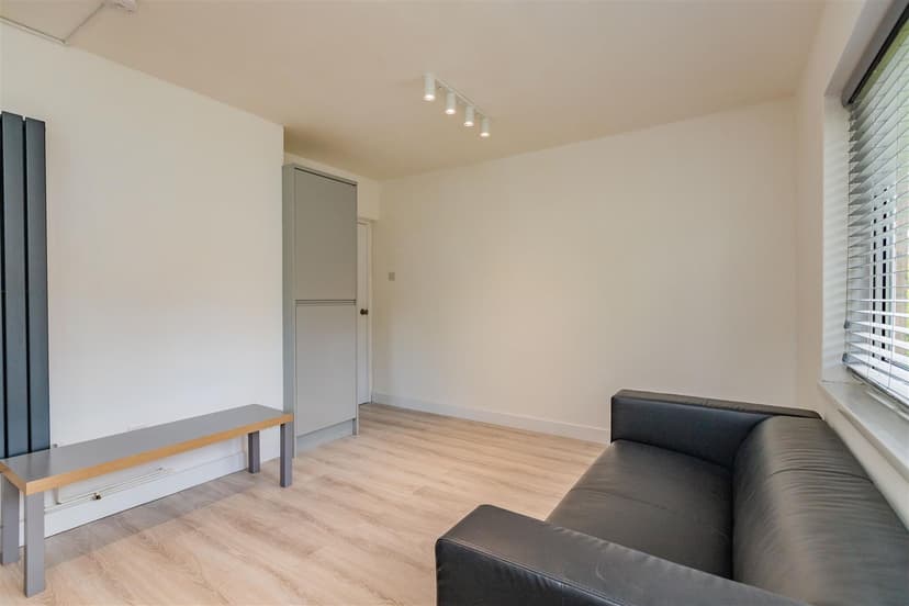 73, Gibbins Road - Image 8