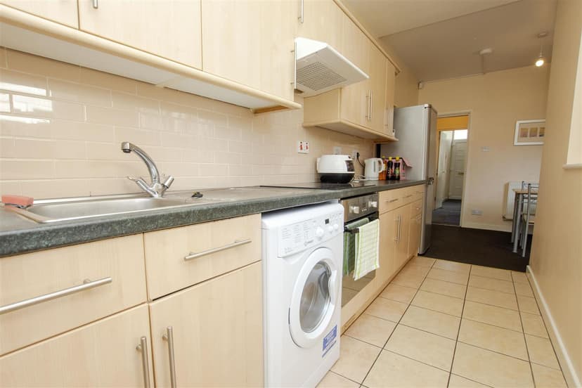 4, Grange Road - Image 7