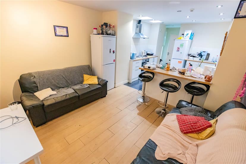 217, Heeley Road - Image 13
