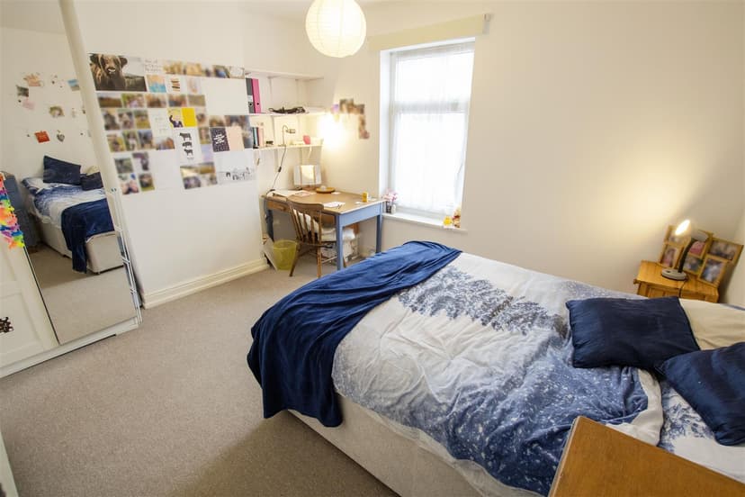 283, Dawlish Road - Image 4