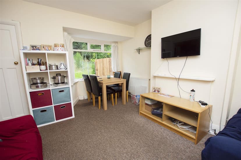 61, Reservoir Road - Image 5