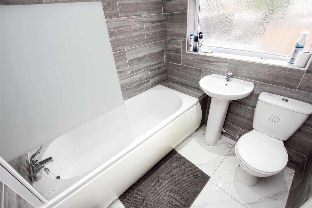 10A, Oak Tree Lane