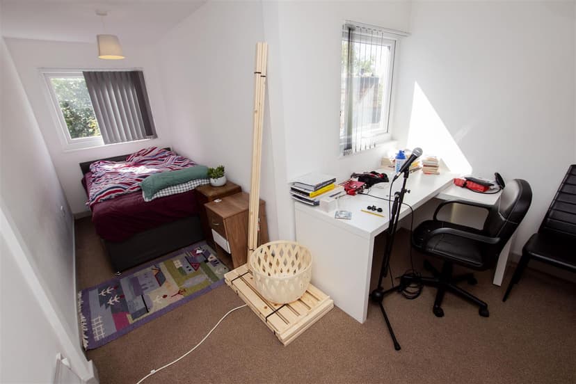 282, Tiverton Road - Image 7