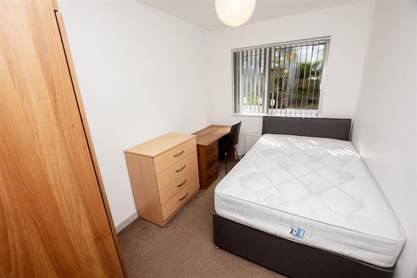 282, Tiverton Road - Image 3