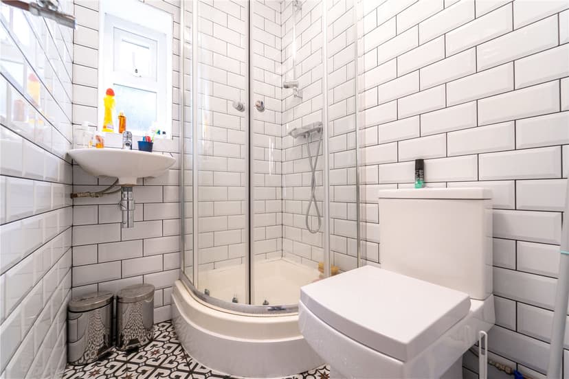 32, Strensham Road - Image 7