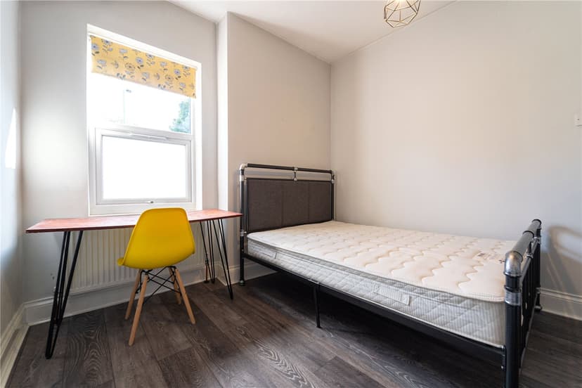 32, Strensham Road - Image 6