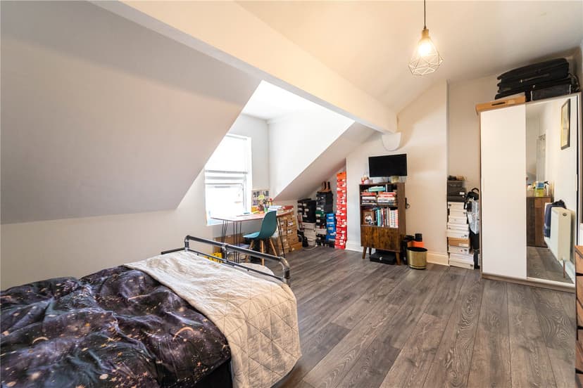 32, Strensham Road - Image 2