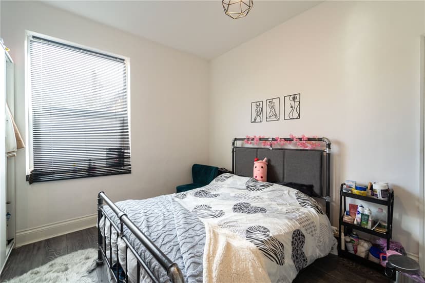 32, Strensham Road - Image 1