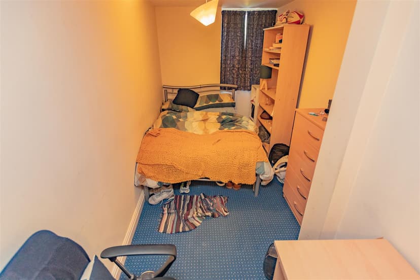 163, Hubert Road - Image 7