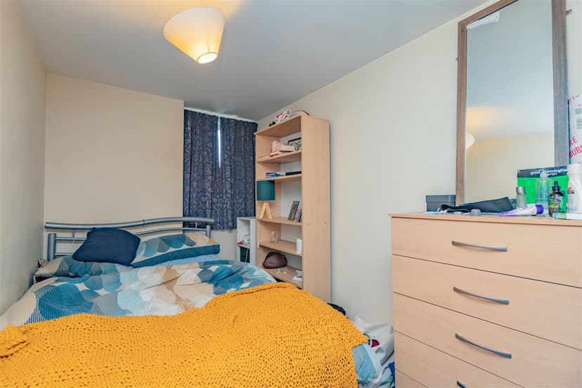 163, Hubert Road - Image 6